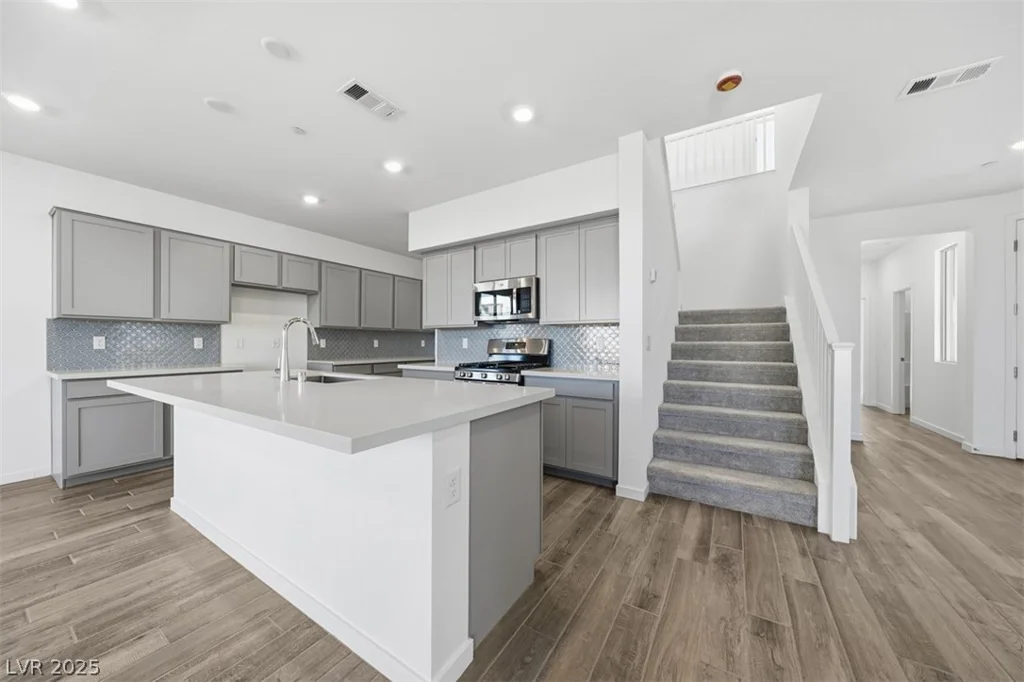 119 Tardando, Henderson, NV 89015