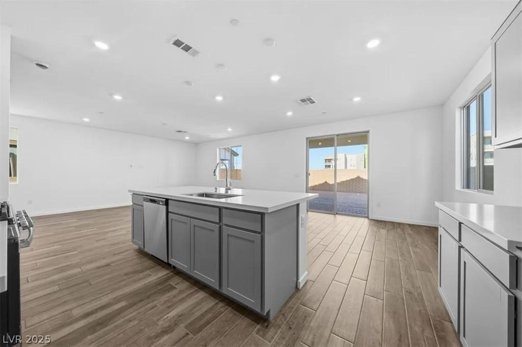 119 Tardando, Henderson, NV 89015