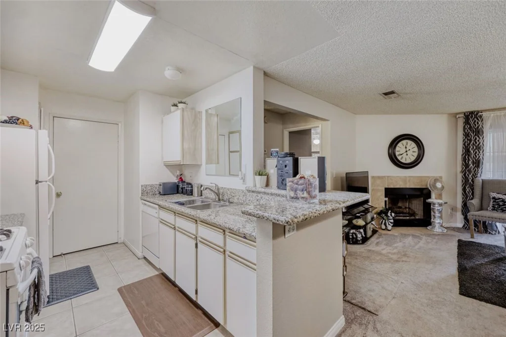 2200 Fort Apache, Las Vegas, NV 89117
