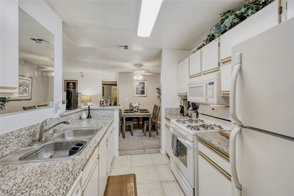 2200 Fort Apache, Las Vegas, NV 89117