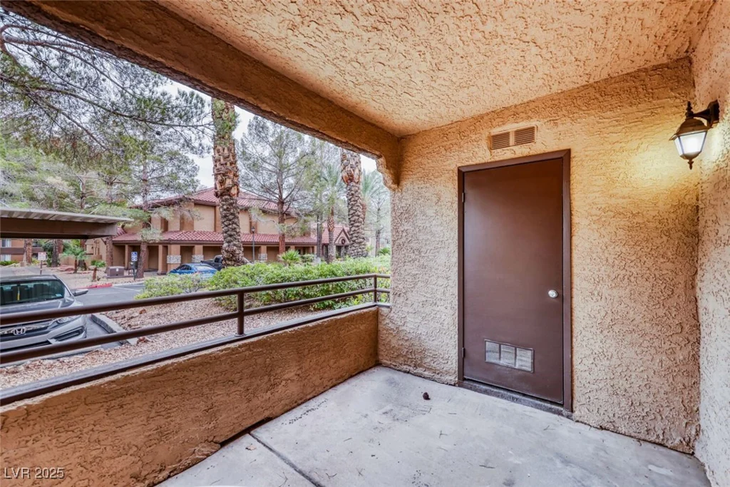 2200 Fort Apache, Las Vegas, NV 89117