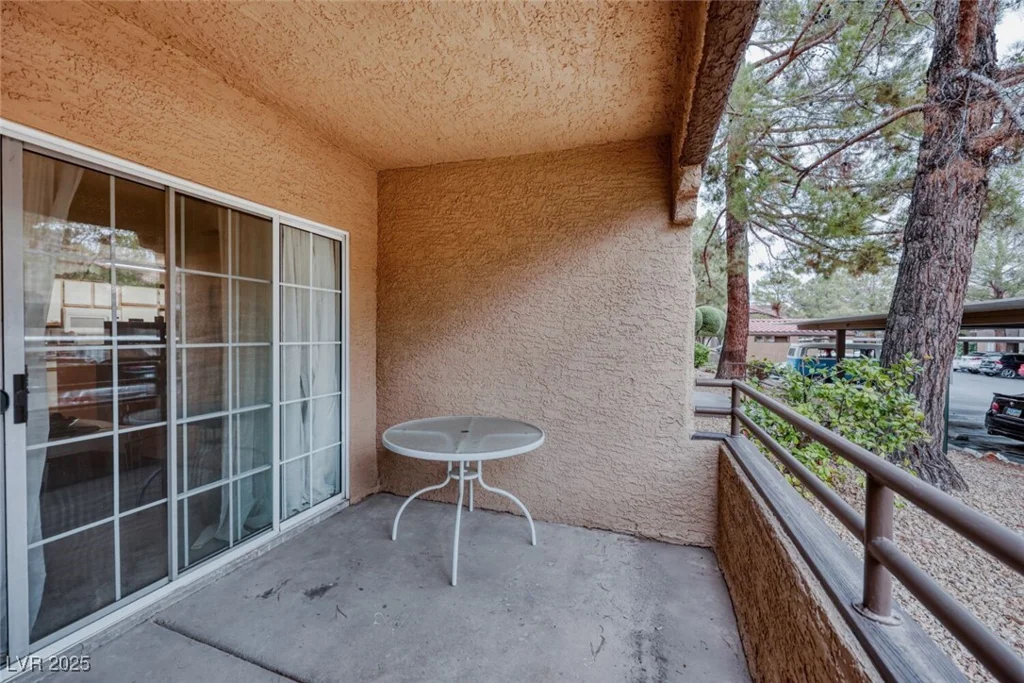 2200 Fort Apache, Las Vegas, NV 89117