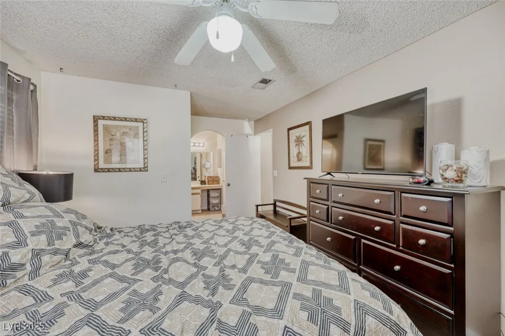 2200 Fort Apache, Las Vegas, NV 89117
