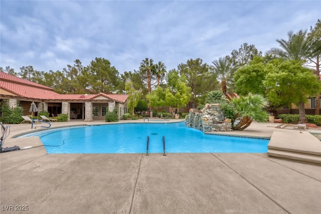 2200 Fort Apache, Las Vegas, NV 89117