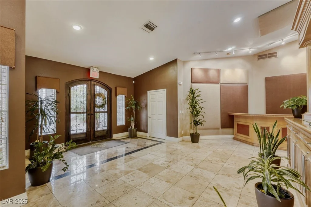 2200 Fort Apache, Las Vegas, NV 89117