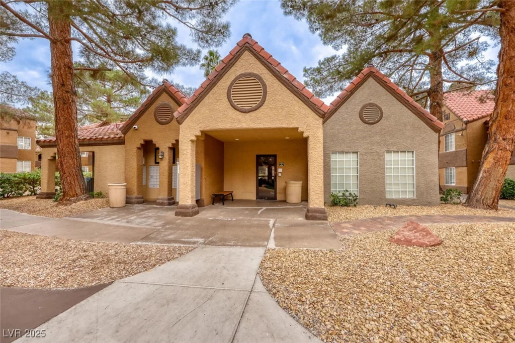 2200 Fort Apache, Las Vegas, NV 89117
