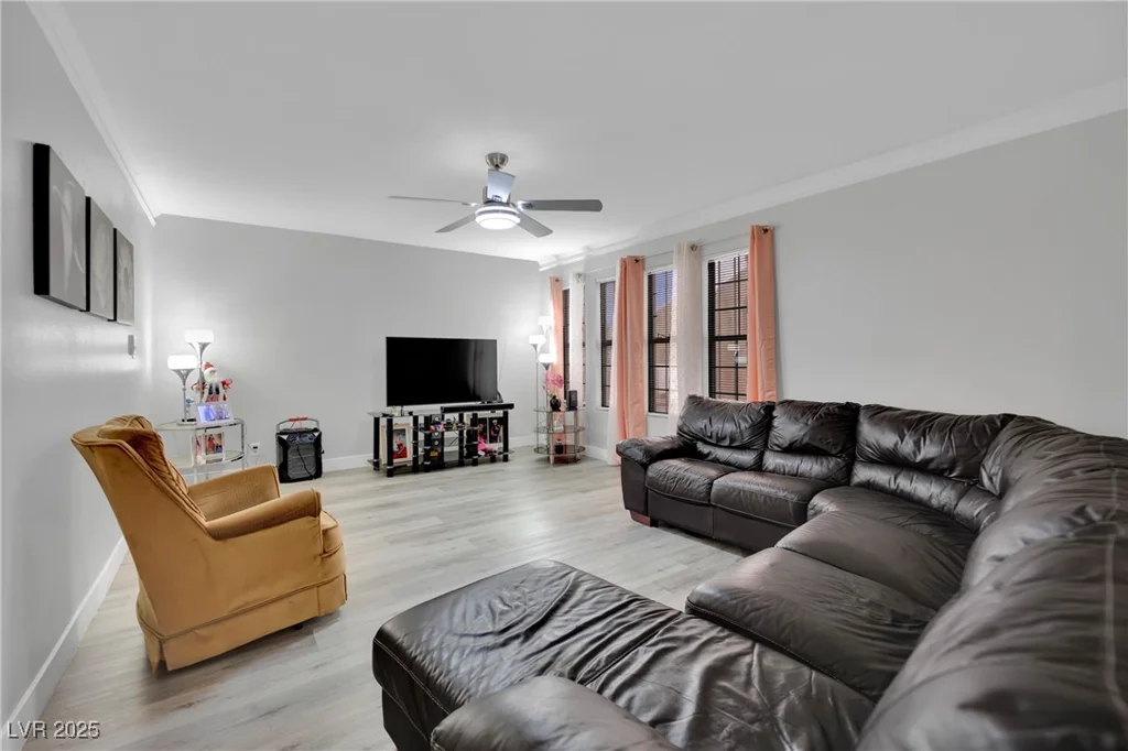 2080 Karen, Las Vegas, NV 89169
