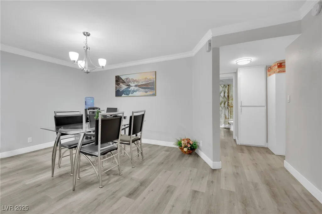 2080 Karen, Las Vegas, NV 89169
