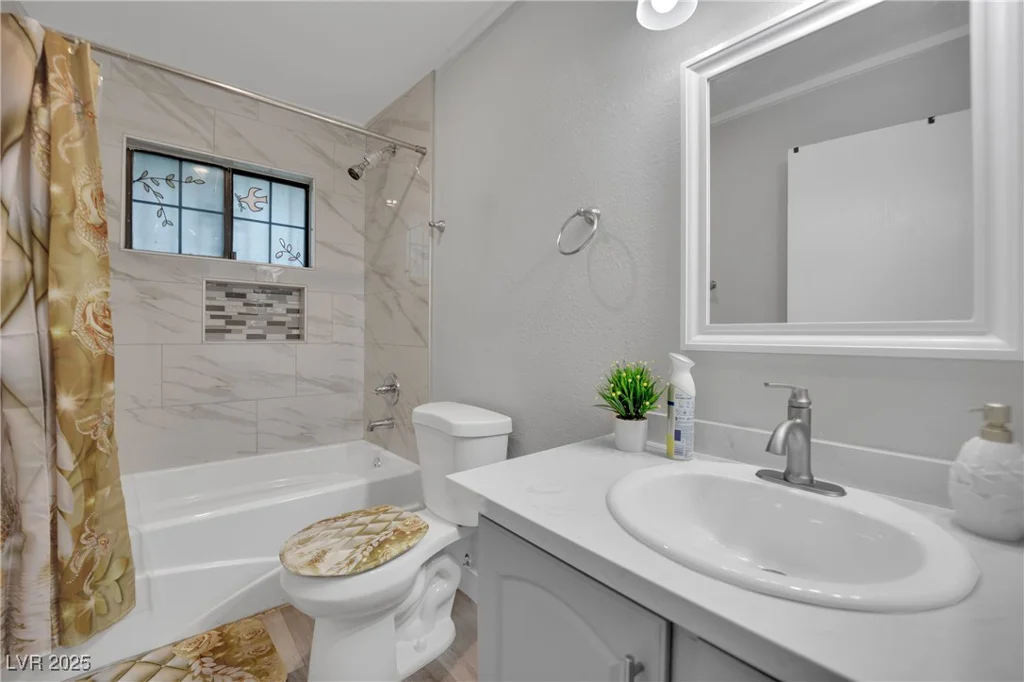 2080 Karen, Las Vegas, NV 89169