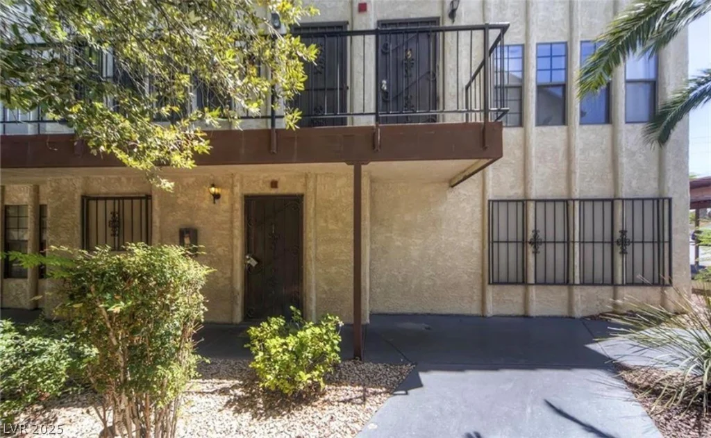 2080 Karen, Las Vegas, NV 89169