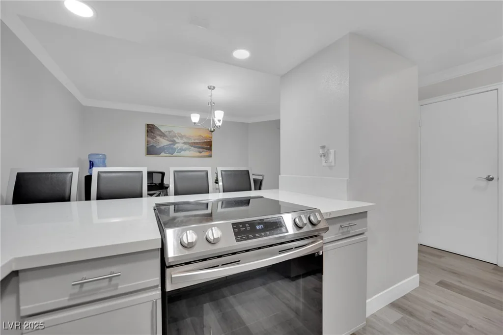 2080 Karen, Las Vegas, NV 89169