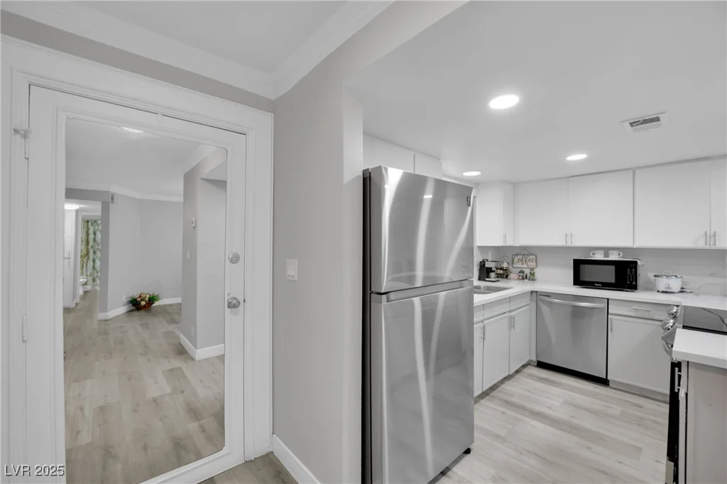 2080 Karen, Las Vegas, NV 89169