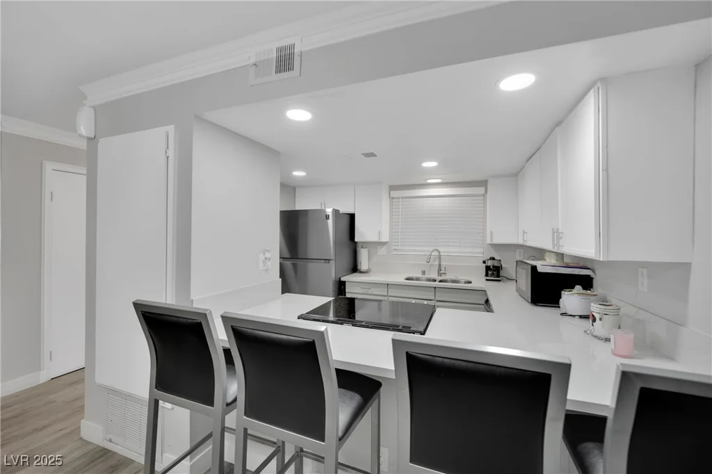 2080 Karen, Las Vegas, NV 89169