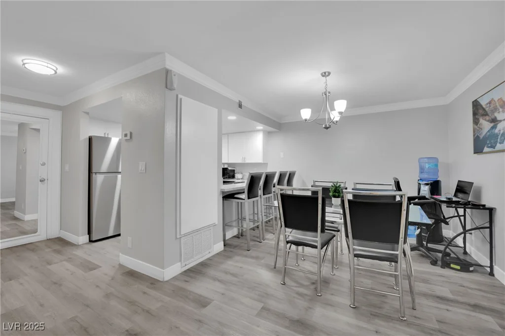 2080 Karen, Las Vegas, NV 89169