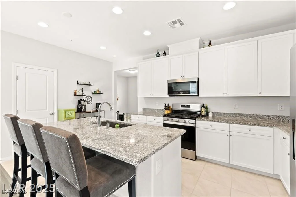 49 Sonata Dawn, Henderson, NV 89011
