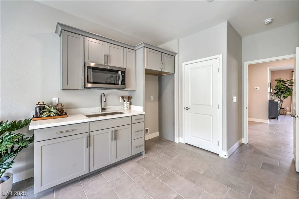 1011 FOREST FALCON, Henderson, NV 89011