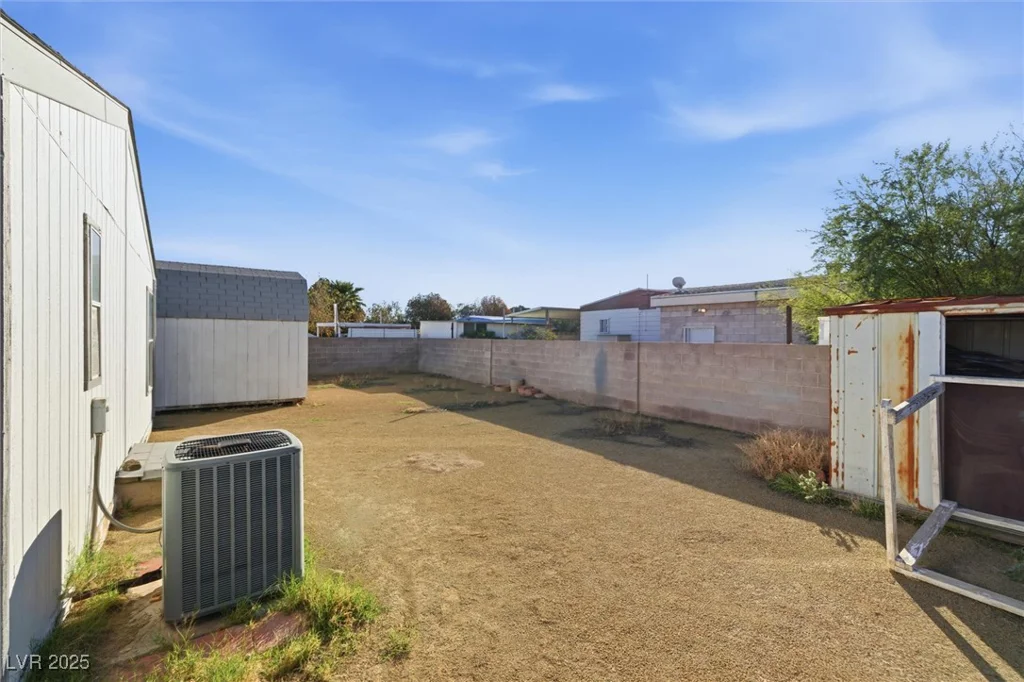 4941 Hildago, Las Vegas, NV 89121