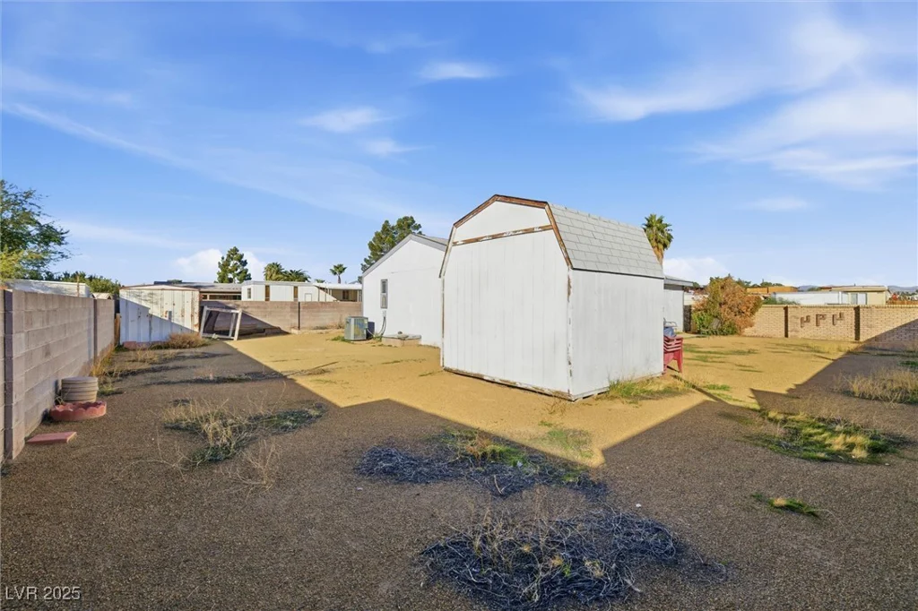 4941 Hildago, Las Vegas, NV 89121