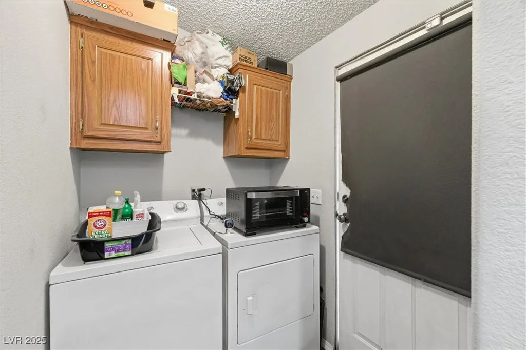 4941 Hildago, Las Vegas, NV 89121