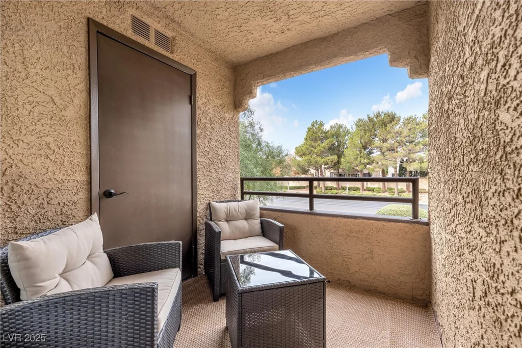 2200 Fort Apache, Las Vegas, NV 89117