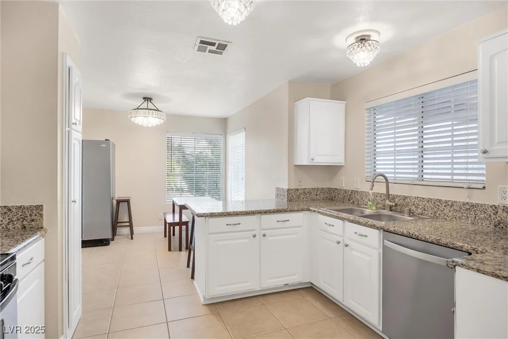 2200 Fort Apache, Las Vegas, NV 89117