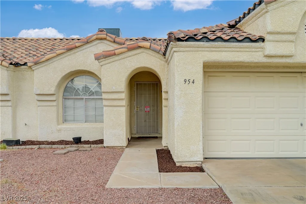 954 Chaps, Henderson, NV 89002