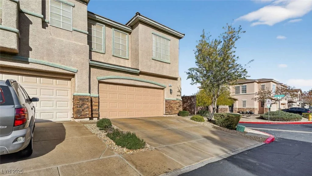 742 Solitude Point, Henderson, NV 89012