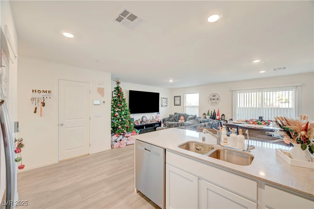 2570 Petunia Garden, North Las Vegas, NV 89081