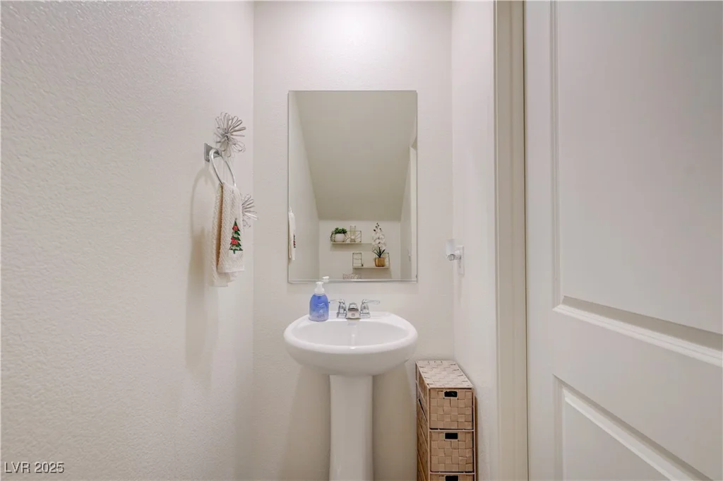 2570 Petunia Garden, North Las Vegas, NV 89081