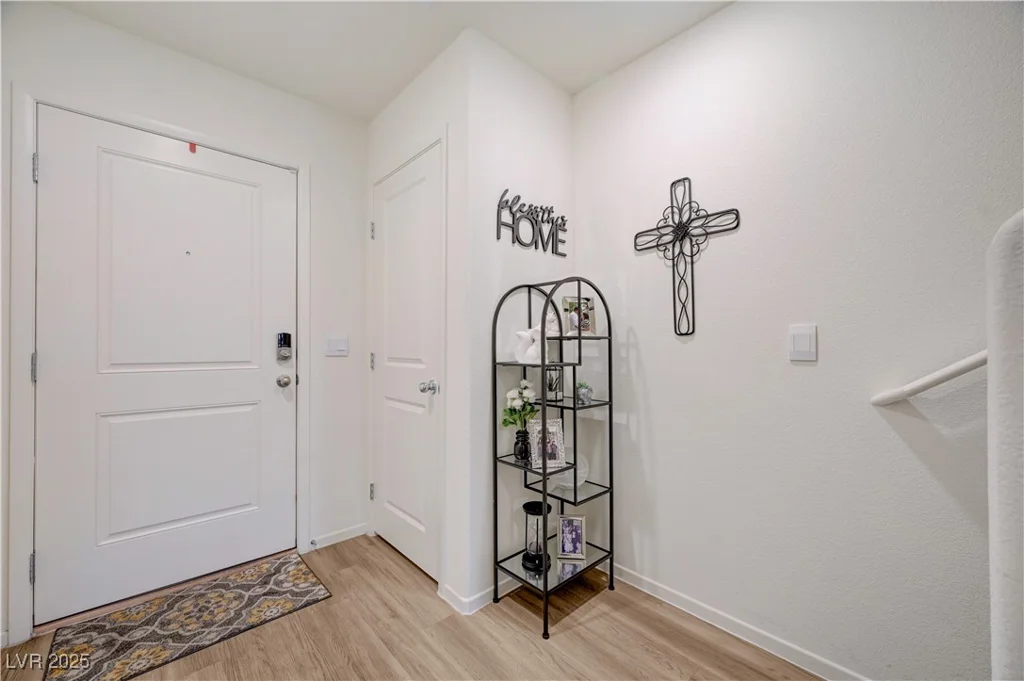 2570 Petunia Garden, North Las Vegas, NV 89081