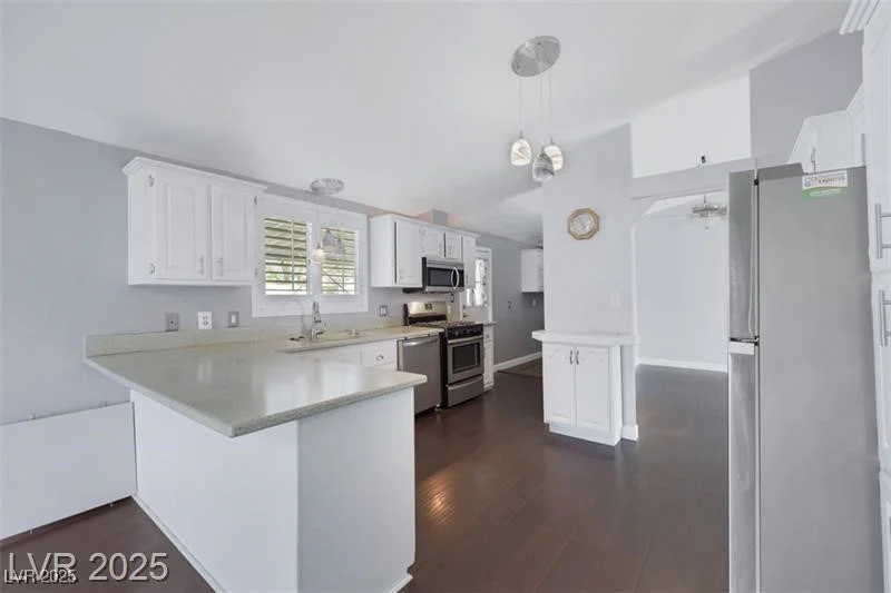 5218 Tupelo, Las Vegas, NV 89122