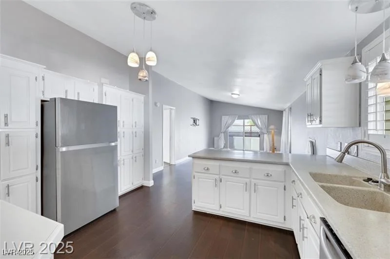5218 Tupelo, Las Vegas, NV 89122