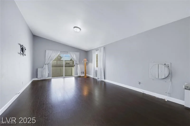 5218 Tupelo, Las Vegas, NV 89122