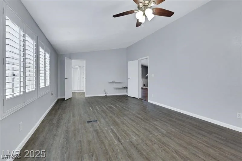 5218 Tupelo, Las Vegas, NV 89122