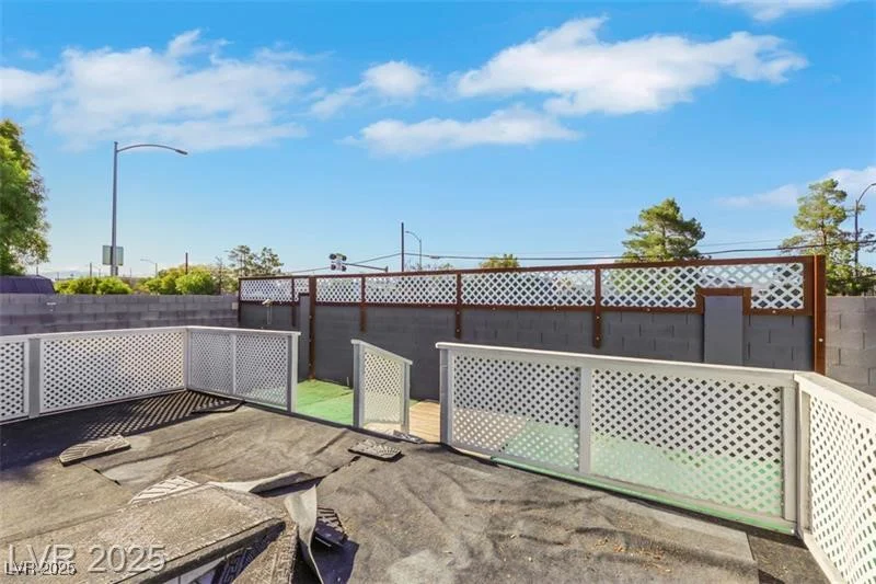 5218 Tupelo, Las Vegas, NV 89122