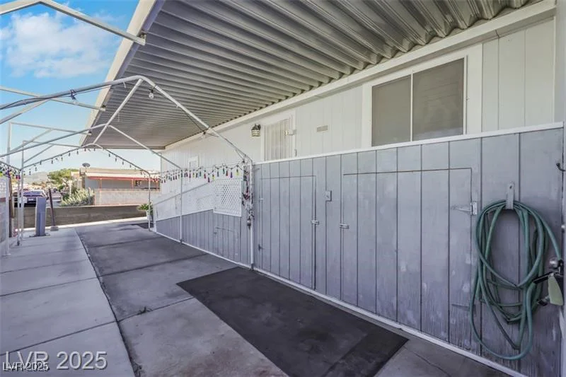 5218 Tupelo, Las Vegas, NV 89122