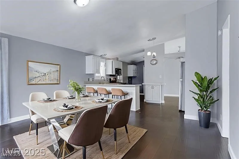 5218 Tupelo, Las Vegas, NV 89122