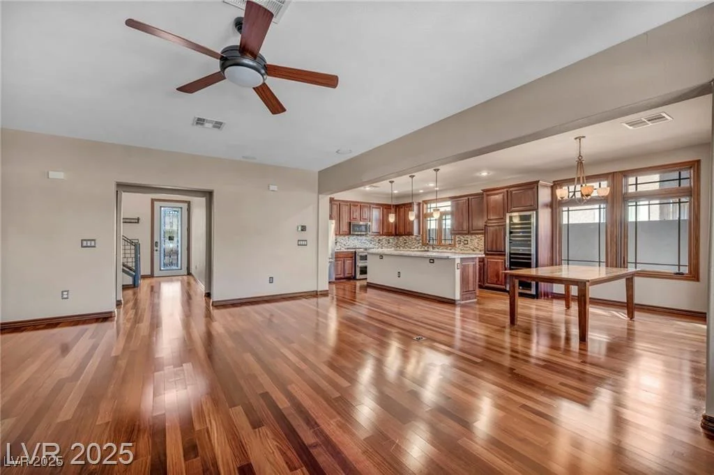 10520 Maystar, Las Vegas, NV 89135