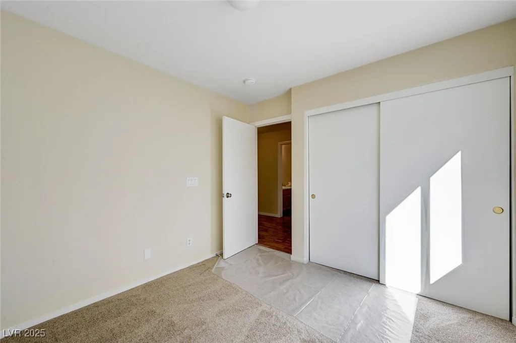 10038 Crisp Clover, Las Vegas, NV 89183