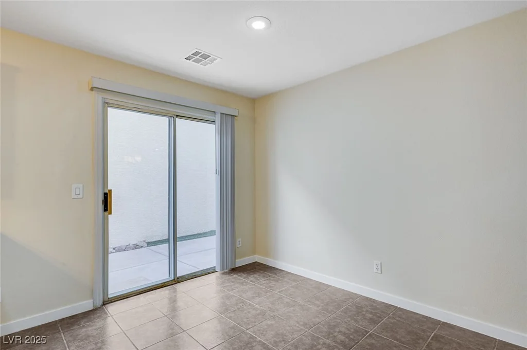 10038 Crisp Clover, Las Vegas, NV 89183