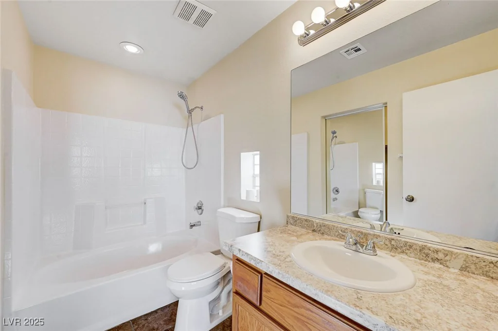 10038 Crisp Clover, Las Vegas, NV 89183