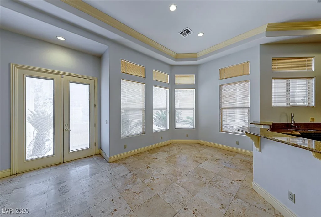 5645 Chieftain, Las Vegas, NV 89149
