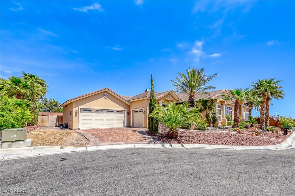5645 Chieftain, Las Vegas, NV 89149