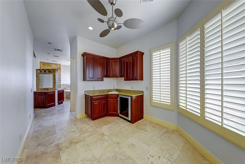 5645 Chieftain, Las Vegas, NV 89149
