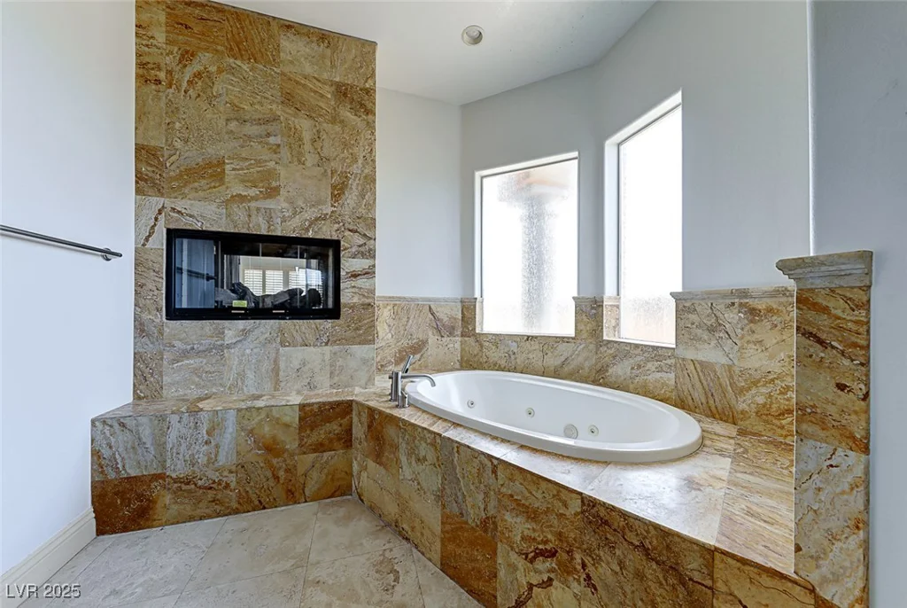 5645 Chieftain, Las Vegas, NV 89149