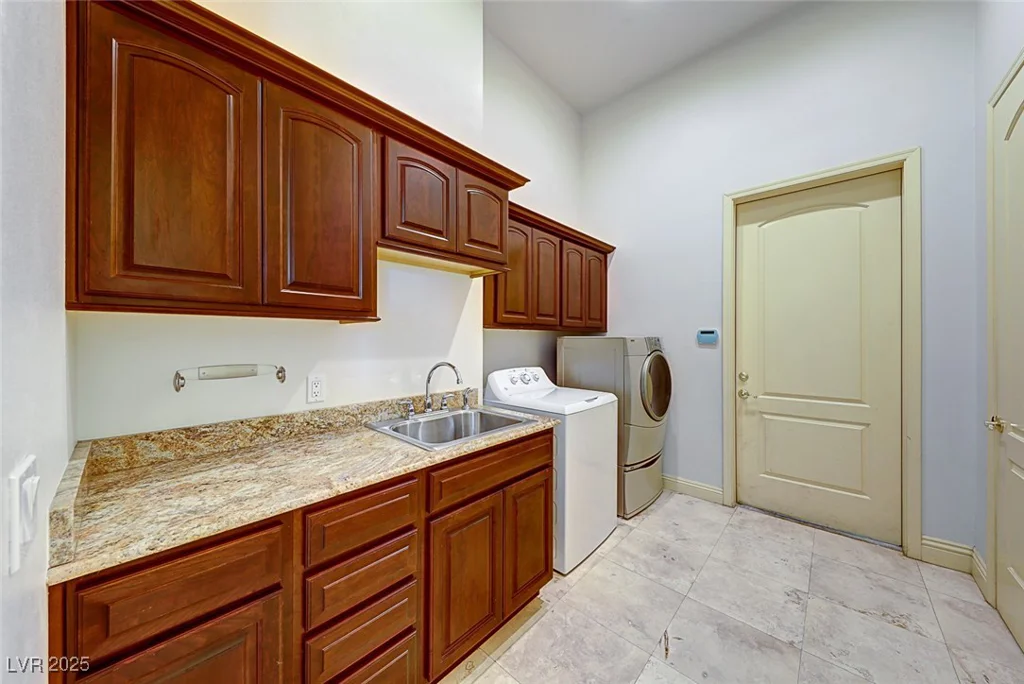 5645 Chieftain, Las Vegas, NV 89149