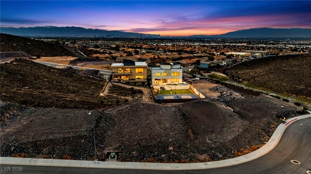 1054 Vincenzo, Henderson, NV 89012