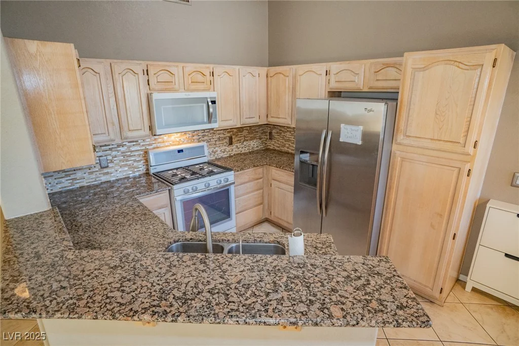 3320 Fort Apache, Las Vegas, NV 89117