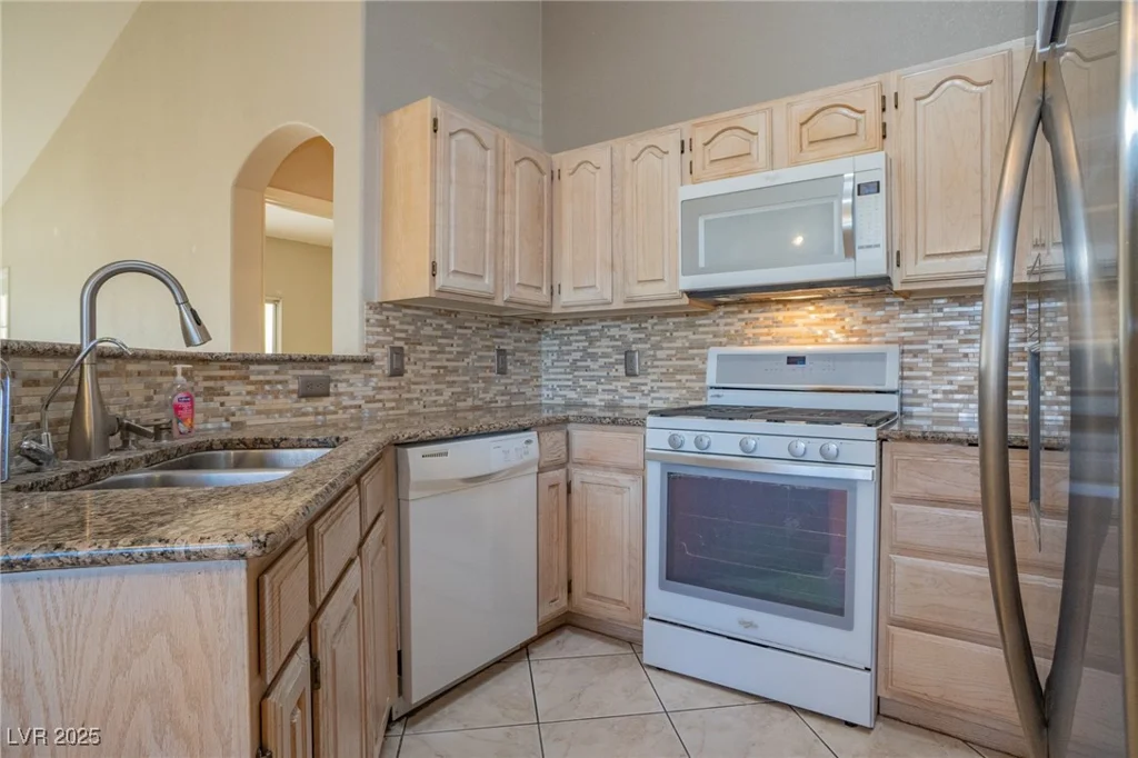 3320 Fort Apache, Las Vegas, NV 89117