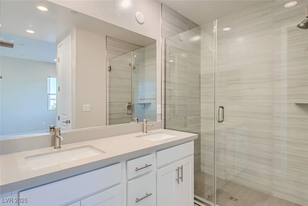 10005 Hematite, Las Vegas, NV 89143